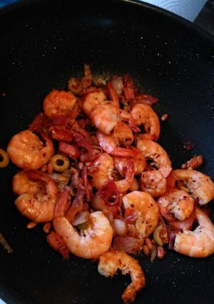 Una foto de Camarones al ajillo a la española