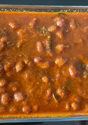 A picture of Peanut curry.