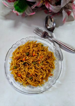 वेजिटेबल सेवइयां (Vegetable seviyan recipe in Hindi) रेसिपी मुख्य फोटो