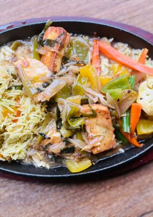 চাইনিস ভেজ সিজলার (chinese veg sizzler recipe in Bengali) রেসিপির প্রধান ছবি