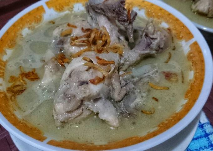 Resep: Opor Ayam Bumbu Putih Yang Sederhana