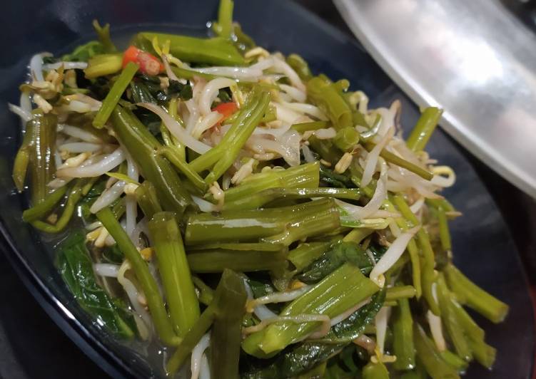 Resep Tumis Kangkung Toge/Cambah Praktis (Bumbu Iris) yang Menggugah Selera