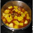 Patatas con costillas y níscalos