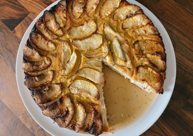 Creamy apple pie