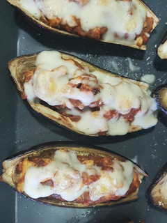 Una foto de Berenjenas rellenas de pollo