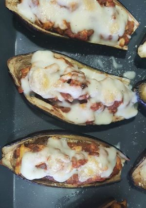 Una foto de Berenjenas rellenas de pollo