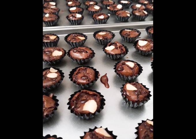 Resep Brownies Kering Mini Cup Oleh Putri Suci Cookpad