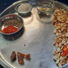 A picture of Dry peanut chutney.