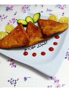 عکسی از دستور سمبوسه کنجدی