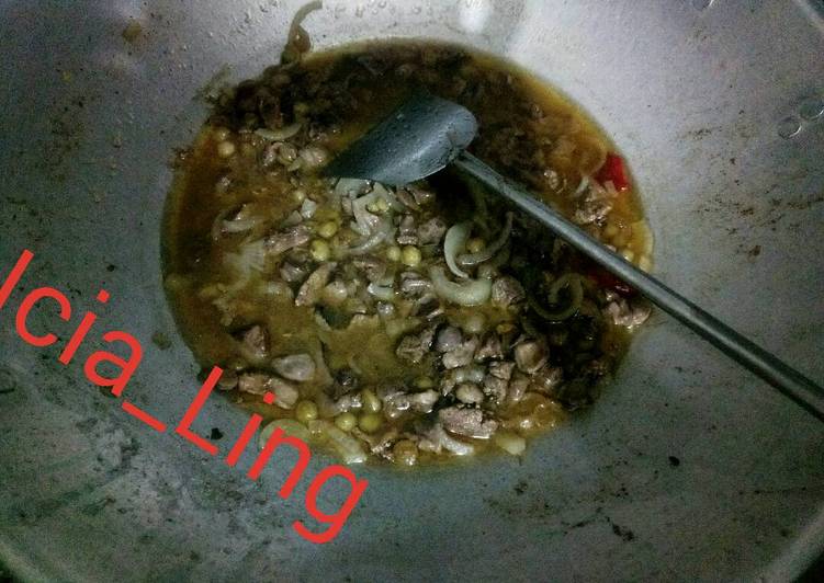 Tumis hati ampela with kacang polong