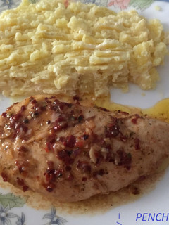 Una foto de Solomillos de pavo, con salsa chimichurri al horno