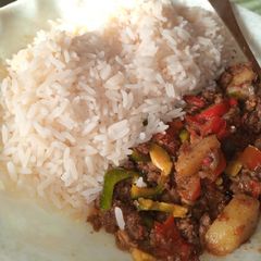 A picture of Mincemeat Sauce with White Rice.