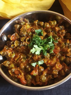 લીલા ચણા નું શાક (Green Chana Shak Recipe In Gujarati) રેસીપી મુખ્ય ફોટો