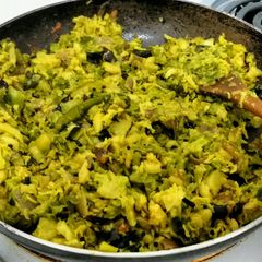 A picture of South Indian style Brussel Sprouts.