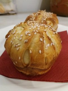 Sajtos szezámmagos batyu (gm, lm) recept fotója