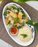 Gỏi gà bắp cải càng cua