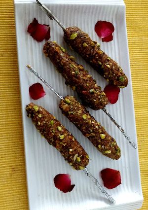 A picture of Dates and Nuts Sticks.