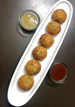 A picture of Quinoa Paniyaram.