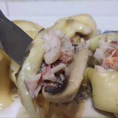 Una foto de Champiñones rellenos con salmonetes