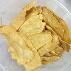 A picture of Lamba gathiya made from gram flour.