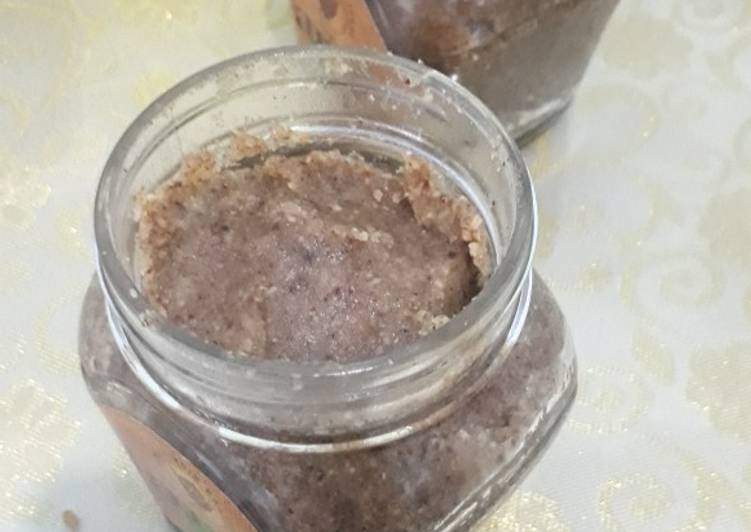 Simple Way to Prepare Perfect Hazelnut butter