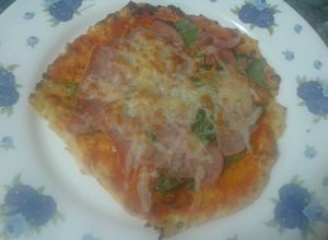 Foto principal de Pizza sin hidratos con base de coliflor