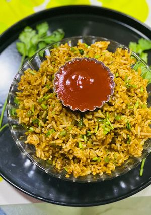 फ़्राइड राइस (Fried rice recipe in Hindi) रेसिपी मुख्य फोटो