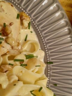 Pute und Pasta mit Birne-Gorgonzola-Walnuss-Sauce Rezepthauptbild