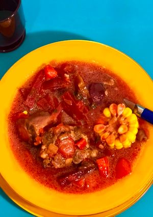 Una foto de Mi sopa de rabo de res y remolacha (betabel)