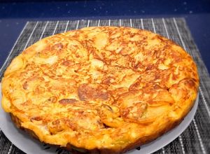 Foto principal de Tortilla de patatas con calabacín y cebolla (Sin sal)