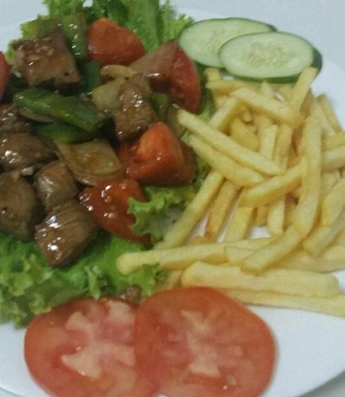 Hình của món Bò lúc lắc khoai tây.