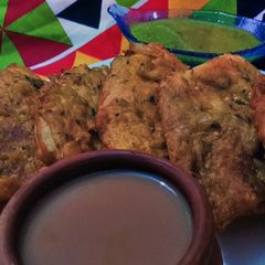 A picture of Naan pakora.