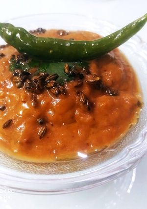 A picture of Pyaaz ki chutney.
