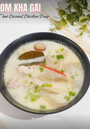 Foto resep Tom Kha Gai (Thai Coconut Chicken Soup)