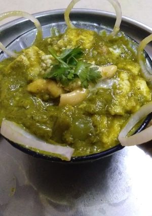 વેજ સ્પાઈસી હૈદરાબાદી (veg spicy hyderabadi in gujarati recipe) રેસીપી મુખ્ય ફોટો