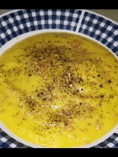 Una foto de Crema de calabacín, puerro y zanahoria