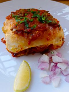 चौपाटी स्टाइल मसाला पाव (chaupati style masala pav recipe in Hindi) रेसिपी मुख्य फोटो