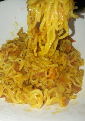 A picture of Maggi in 2 minutes.