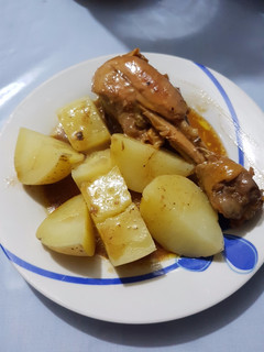 Una foto de Pollo en Michelada