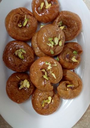 A picture of Balushahi.