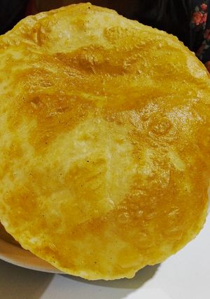 A picture of Bhature.