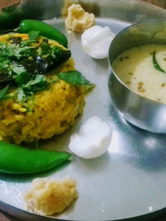 ચણા દાળ ની ખીચડી (Chana Dal Khichdi Recipe In Gujarati) રેસીપી મુખ્ય ફોટો