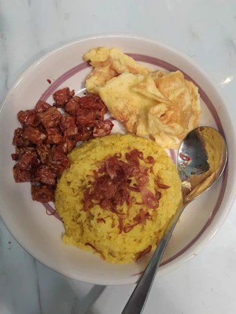 Cara Mudah Membuat Resep  Nasi Kuning Super Gampang yang Enak Banget, Bikin Ketagihan