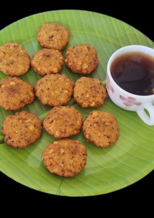 A picture of Paruppu Vada.