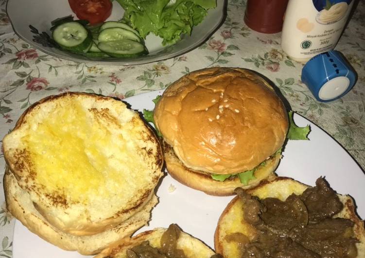 Cara Gampang Membuat Burger beef teriyaki Anti Gagal