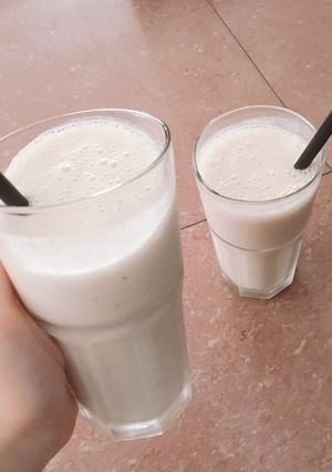 Hình của món Smoothie Chuối Bơ Lạc.