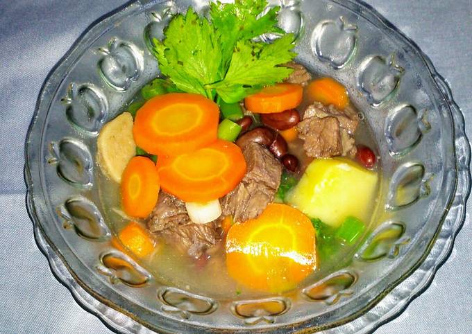 Sop sayur kacang merah + daging kambing