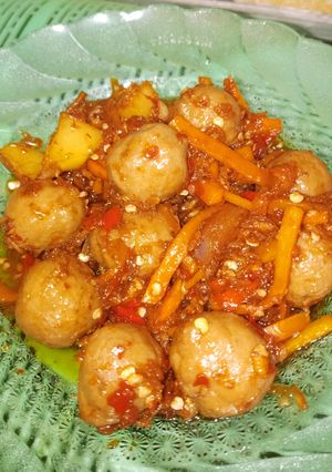 Foto resep Oseng Bakso sapi pedes huhhah