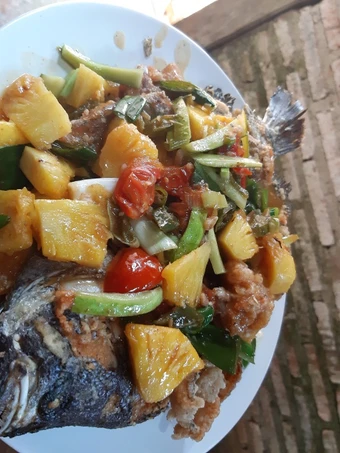 Cara Mudah Membikin Resep Kakap kriuk saus nanas yang Enak Banget Anti Ribet, Mantap Sekali