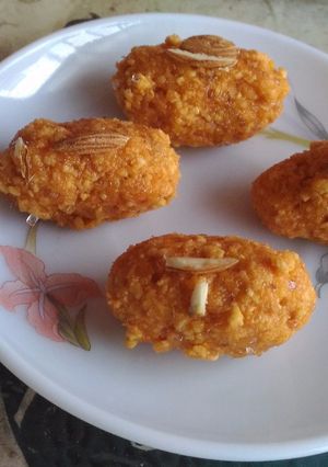 A picture of Mango sandesh.